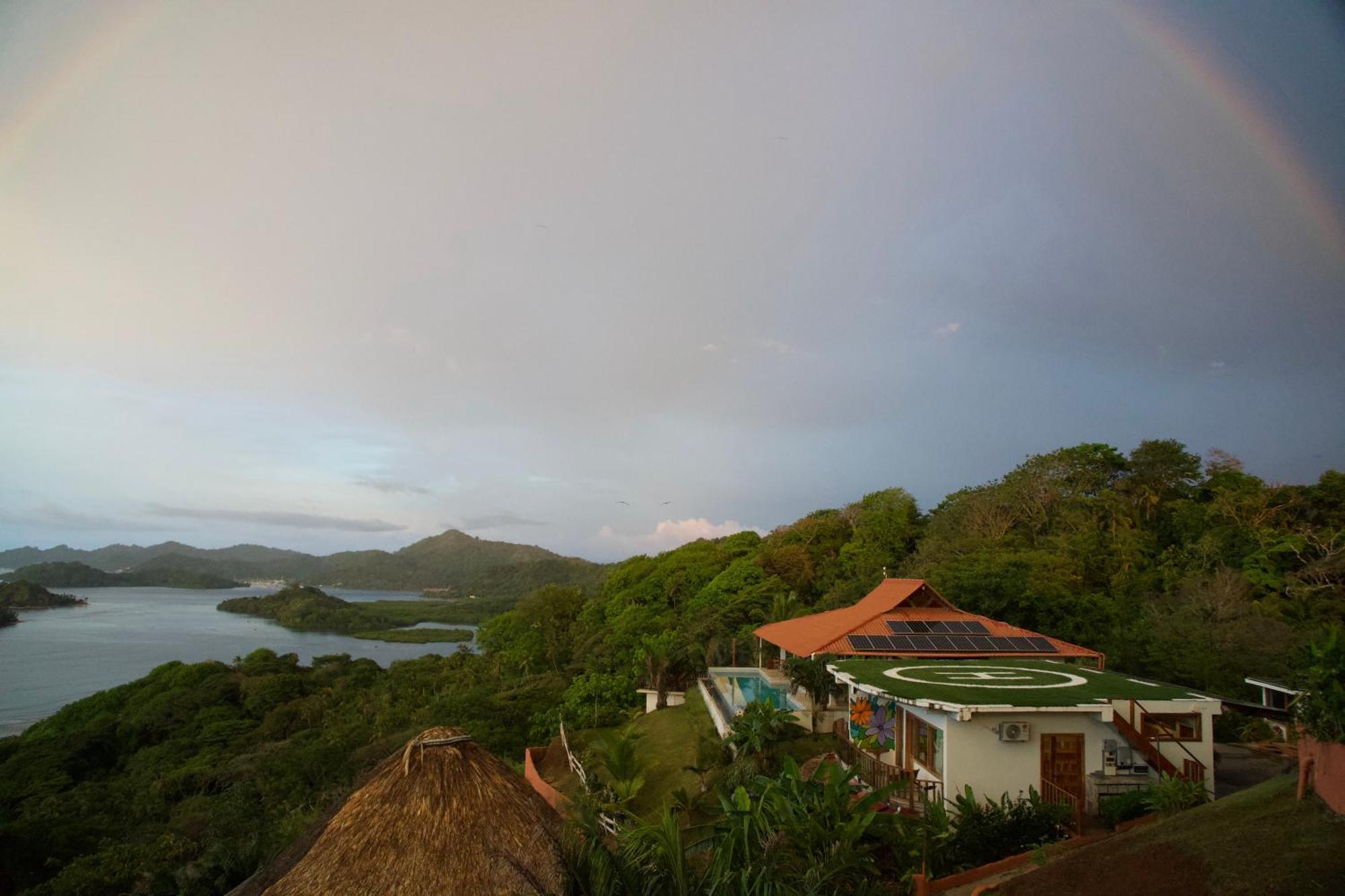 Ciel Y Miel Hotel Colon Exterior photo